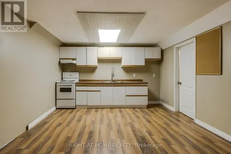 119 Timcourt Drive Tiny ON L9M 0B9