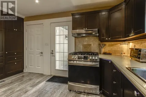 119 Timcourt Drive Tiny ON L9M 0B9