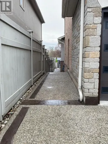 137 Spring Azure Crescent Oakville (br Bronte) ON L6L 6V8