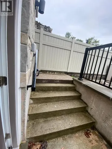 137 Spring Azure Crescent Oakville (br Bronte) ON L6L 6V8