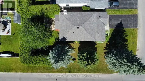 716 Levac Drive Ottawa ON K4A 2R2