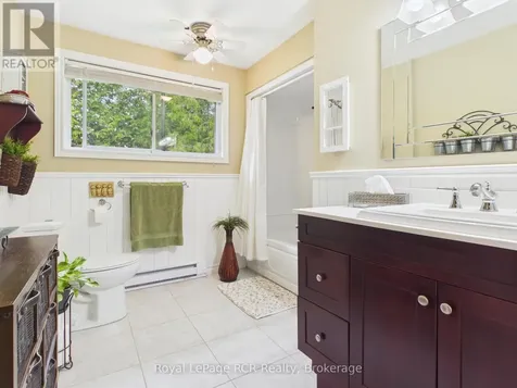 38 Upper Lorne Beach Road Kincardine ON N0G 2T0