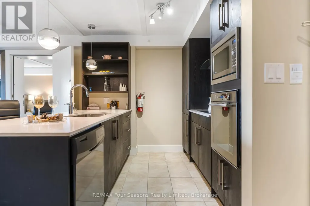 9 Harbour Street East Collingwood ON L9Y 5C5