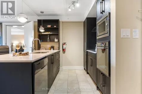 9 Harbour Street East Collingwood ON L9Y 5C5