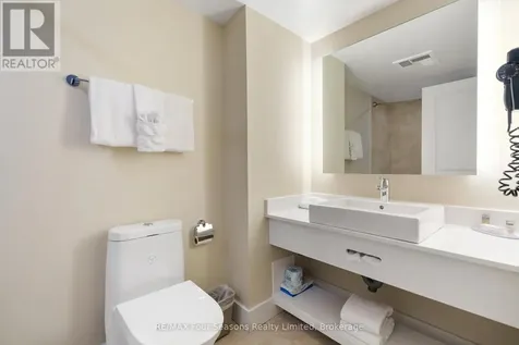 9 Harbour Street East Collingwood ON L9Y 5C5