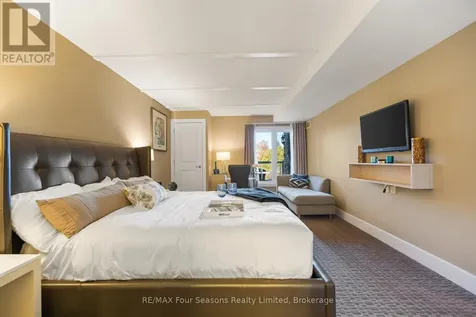 9 Harbour Street East Collingwood ON L9Y 5C5