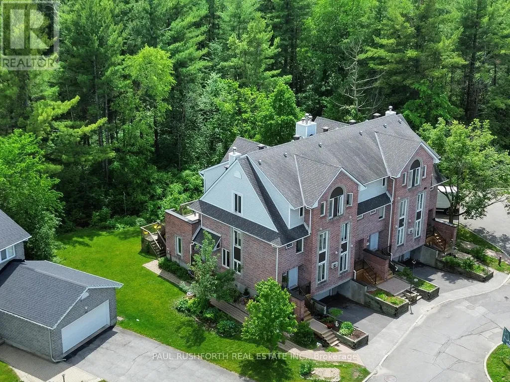 1 Timberview Way Ottawa ON K2H 9M7
