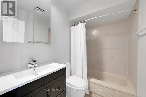 1 Timberview Way Ottawa ON K2H 9M7