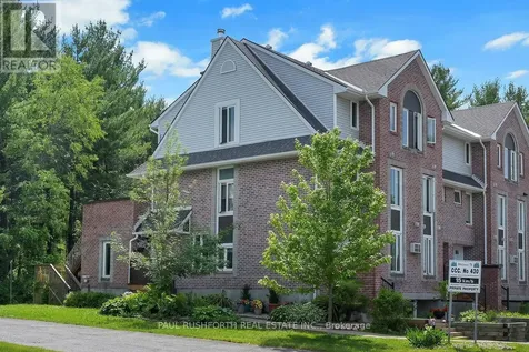1 Timberview Way Ottawa ON K2H 9M7