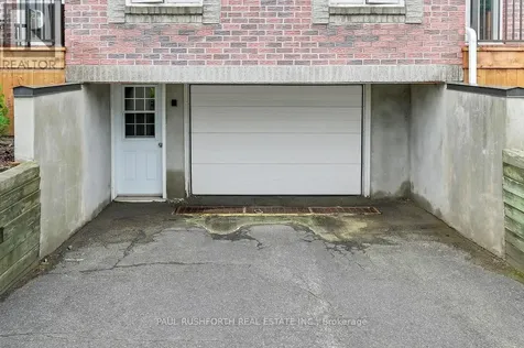 1 Timberview Way Ottawa ON K2H 9M7