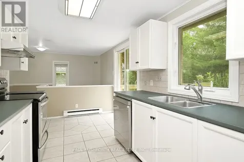 1 Timberview Way Ottawa ON K2H 9M7