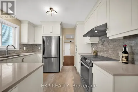 43 Trump Avenue Ottawa ON K2C 4A4