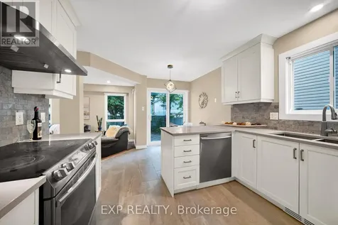 43 Trump Avenue Ottawa ON K2C 4A4