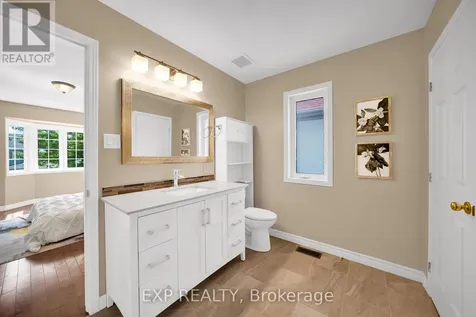 43 Trump Avenue Ottawa ON K2C 4A4