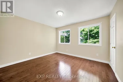 43 Trump Avenue Ottawa ON K2C 4A4