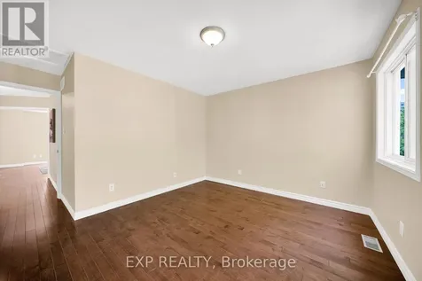 43 Trump Avenue Ottawa ON K2C 4A4