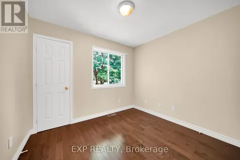 43 Trump Avenue Ottawa ON K2C 4A4