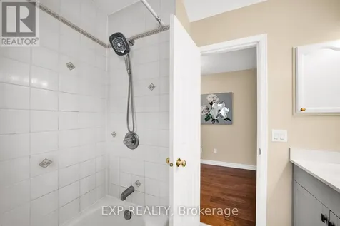 43 Trump Avenue Ottawa ON K2C 4A4
