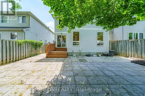 43 Trump Avenue Ottawa ON K2C 4A4