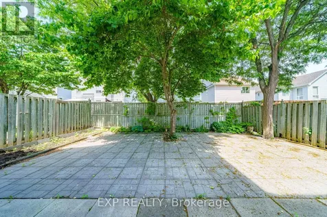 43 Trump Avenue Ottawa ON K2C 4A4