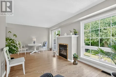 21 Fieldberry Private Ottawa ON K2J 5E8