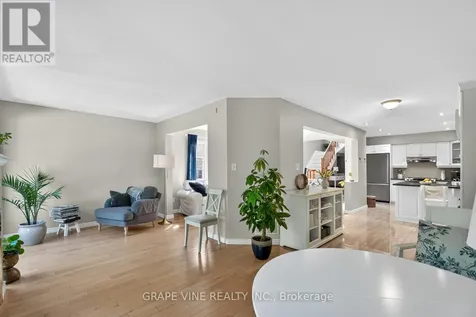 21 Fieldberry Private Ottawa ON K2J 5E8