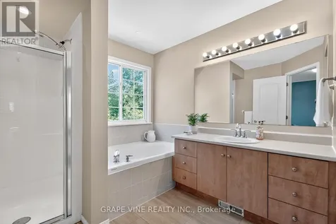 21 Fieldberry Private Ottawa ON K2J 5E8