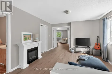 21 Fieldberry Private Ottawa ON K2J 5E8
