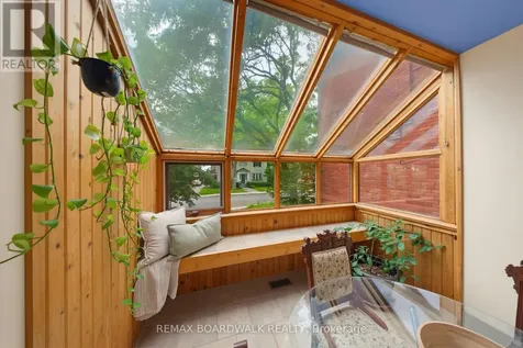 595 Besserer Street Ottawa ON K1N 6C8