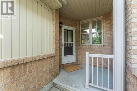 326 Applecross Crescent Ottawa ON K2K 0C4