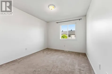 326 Applecross Crescent Ottawa ON K2K 0C4