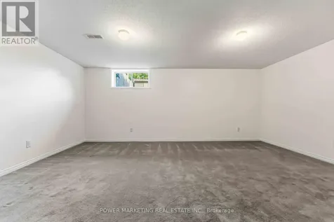 326 Applecross Crescent Ottawa ON K2K 0C4