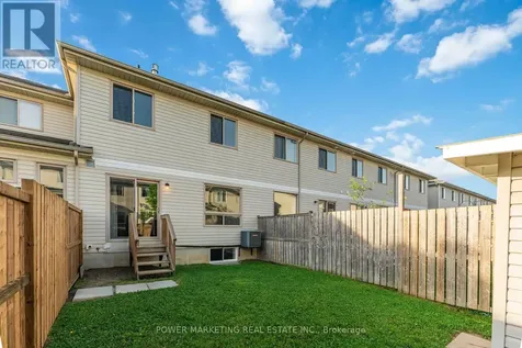 326 Applecross Crescent Ottawa ON K2K 0C4