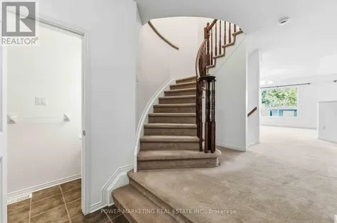 326 Applecross Crescent Ottawa ON K2K 0C4