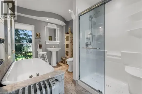 420 Ridge Stoney Creek ON L8J 2Y5