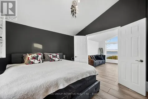 211 Moon Point Drive Oro-medonte ON L3V 6H1