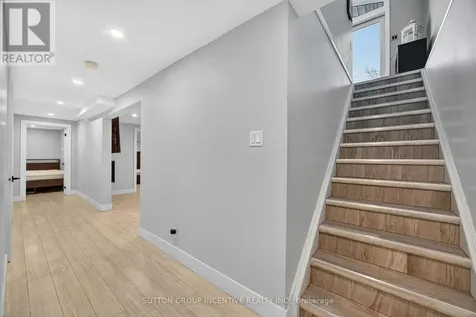 211 Moon Point Drive Oro-medonte ON L3V 6H1