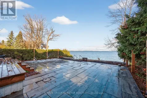 211 Moon Point Drive Oro-medonte ON L3V 6H1