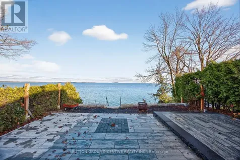 211 Moon Point Drive Oro-medonte ON L3V 6H1