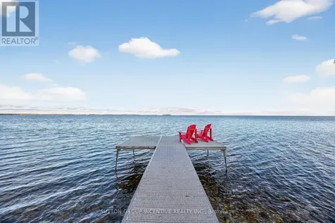 211 Moon Point Drive Oro-medonte ON L3V 6H1