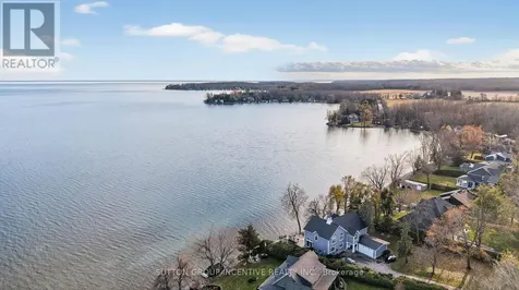 211 Moon Point Drive Oro-medonte ON L3V 6H1