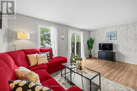 3565 Aladdin Lane Ottawa ON K1T 1E1