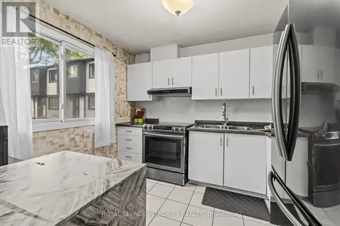 3565 Aladdin Lane Ottawa ON K1T 1E1