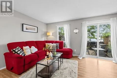 3565 Aladdin Lane Ottawa ON K1T 1E1