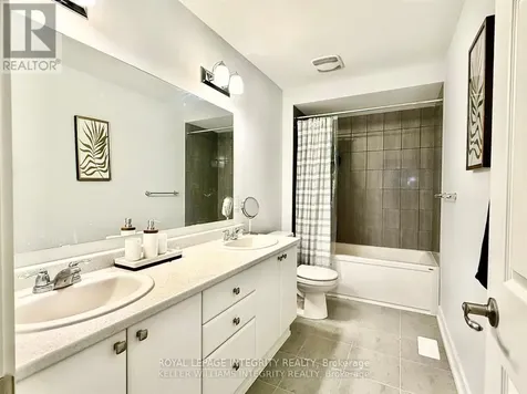 237 Anyolite Private Ottawa ON K2J 7J3