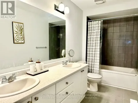 237 Anyolite Private Ottawa ON K2J 7J3