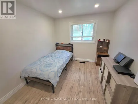 130 Champlain Crescent Kitchener ON N2B 2Y6