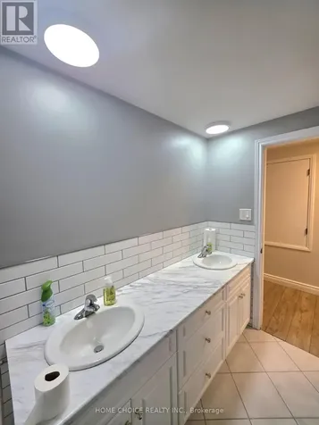 130 Champlain Crescent Kitchener ON N2B 2Y6