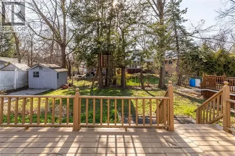 17 Thorndale Street North Hamilton ON L8S 3K5