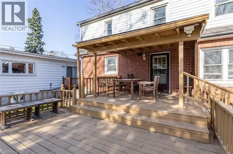 17 Thorndale Street North Hamilton ON L8S 3K5